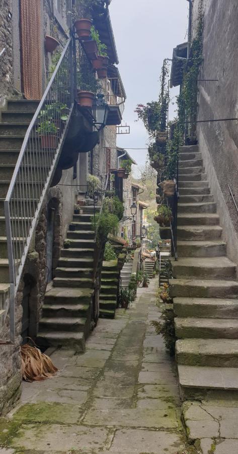 Appartement La Dimora Nel Borgo à Vitorchiano Extérieur photo
